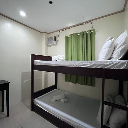 Blue Lagoon Inn & Suites Puerto Princesa Exterior foto