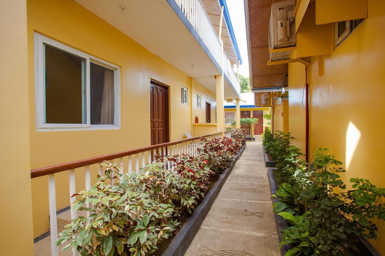 Blue Lagoon Inn & Suites Puerto Princesa Exterior foto